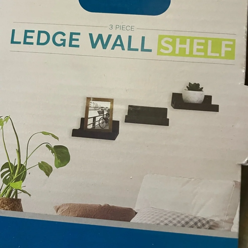 NIB Ledge Wall Interiors By Design Shelves
